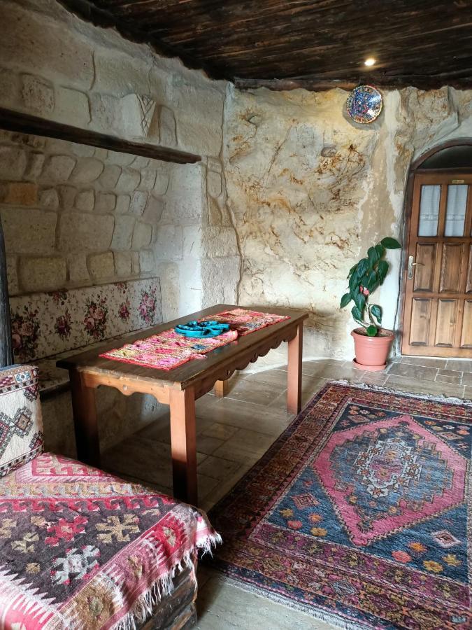 Naturels Cave House Bed & Breakfast 4*